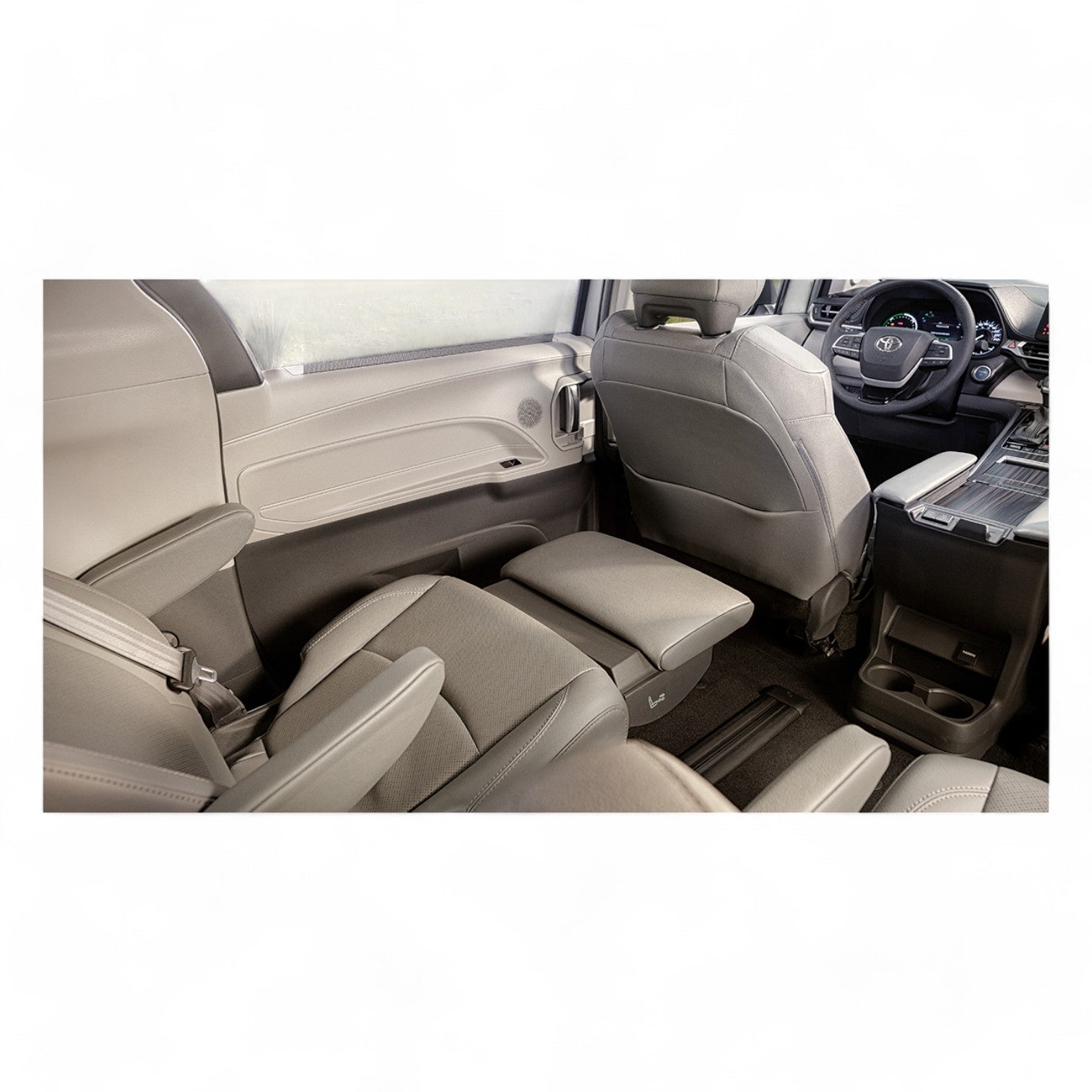 2025 Toyota Sienna LE HEV