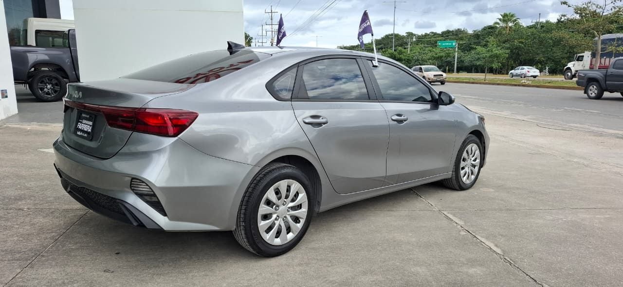 2022 Kia Forte 2.0 L At