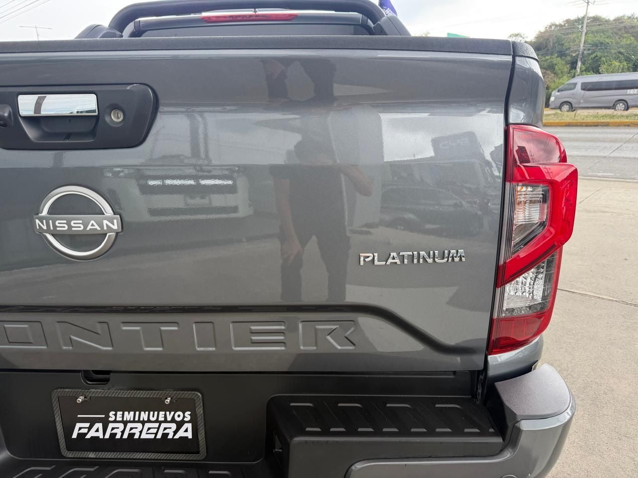 2023 Nissan Frontier 2.5 Le Platinum At