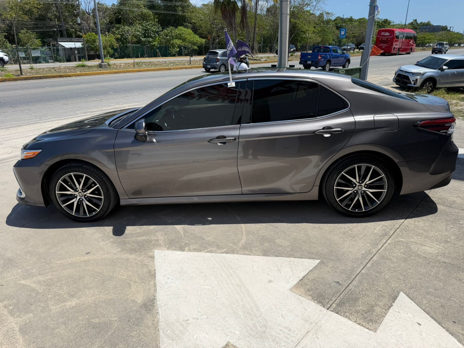 2024 Toyota Camry 2.5 Xle Hev At