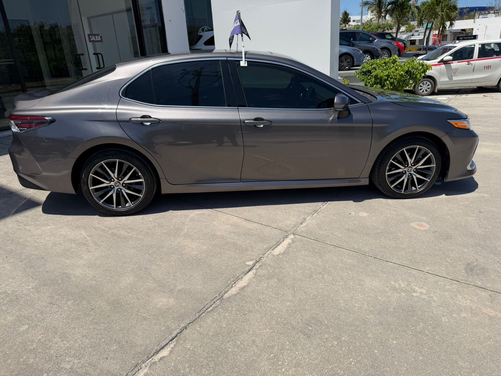 2024 Toyota Camry 2.5 Xle Hev At