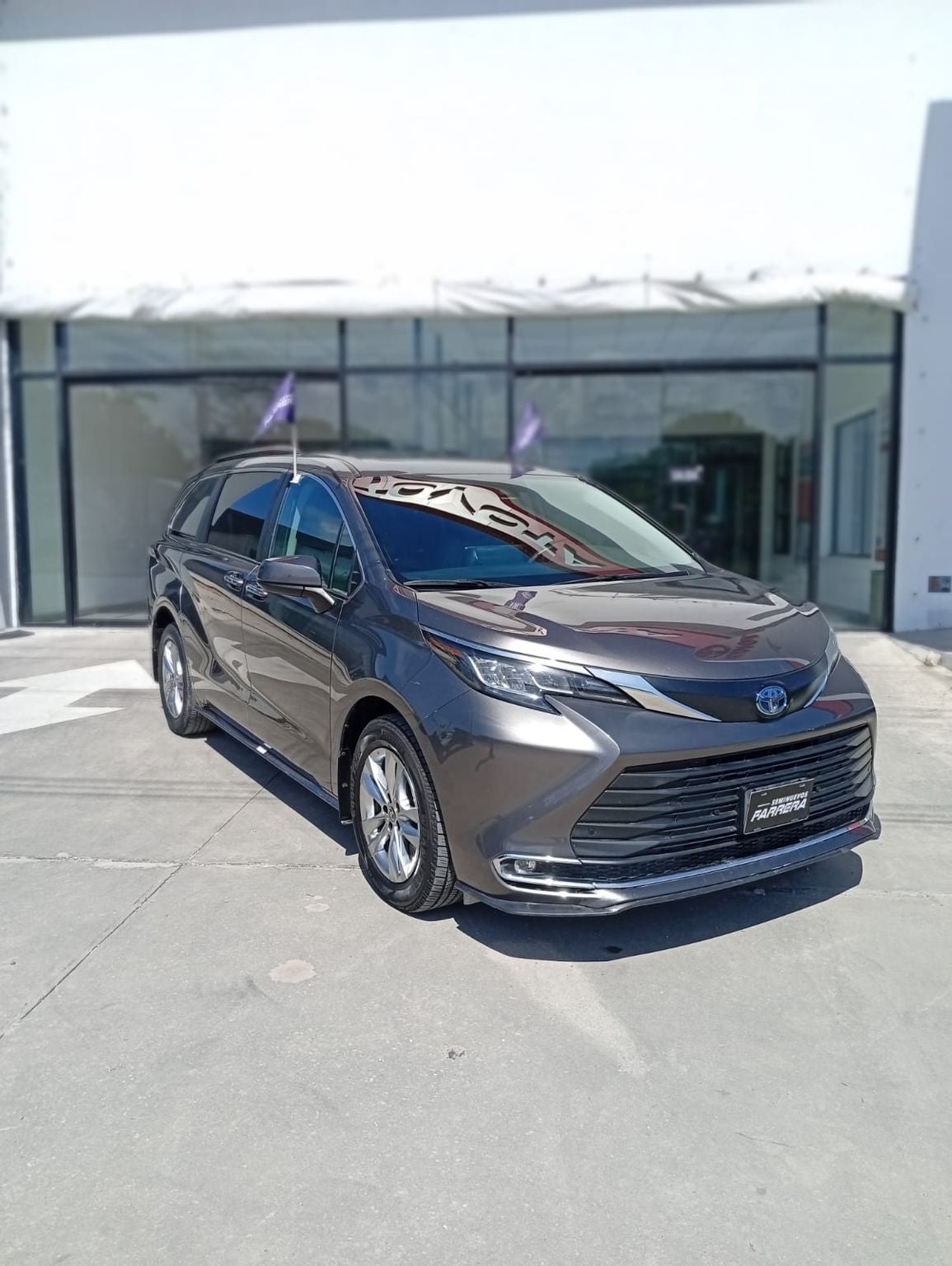2022 Toyota Sienna 2.5 Xle Piel Hibrido At
