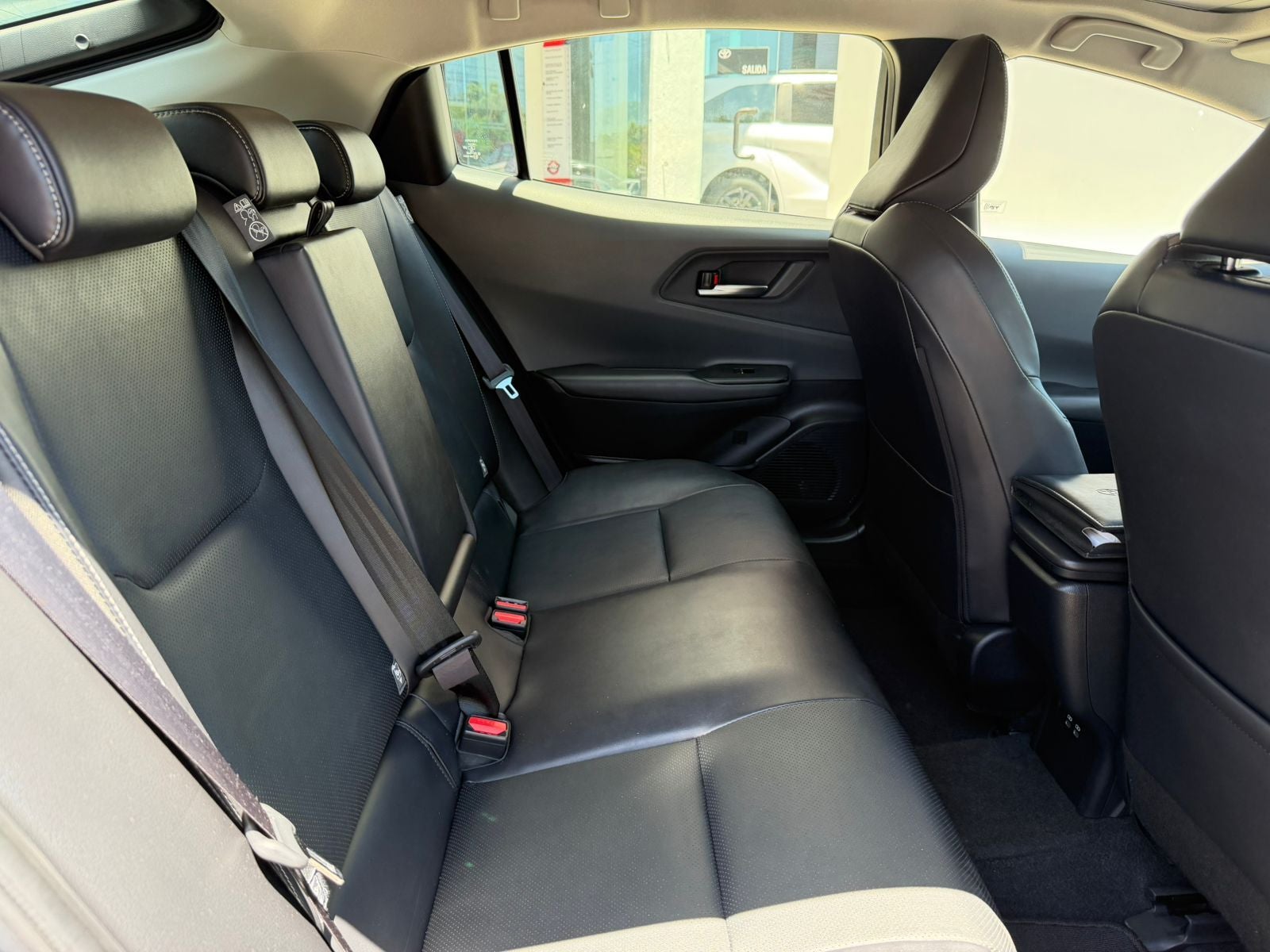 2024 Toyota Prius 1.8 Premium Hev At