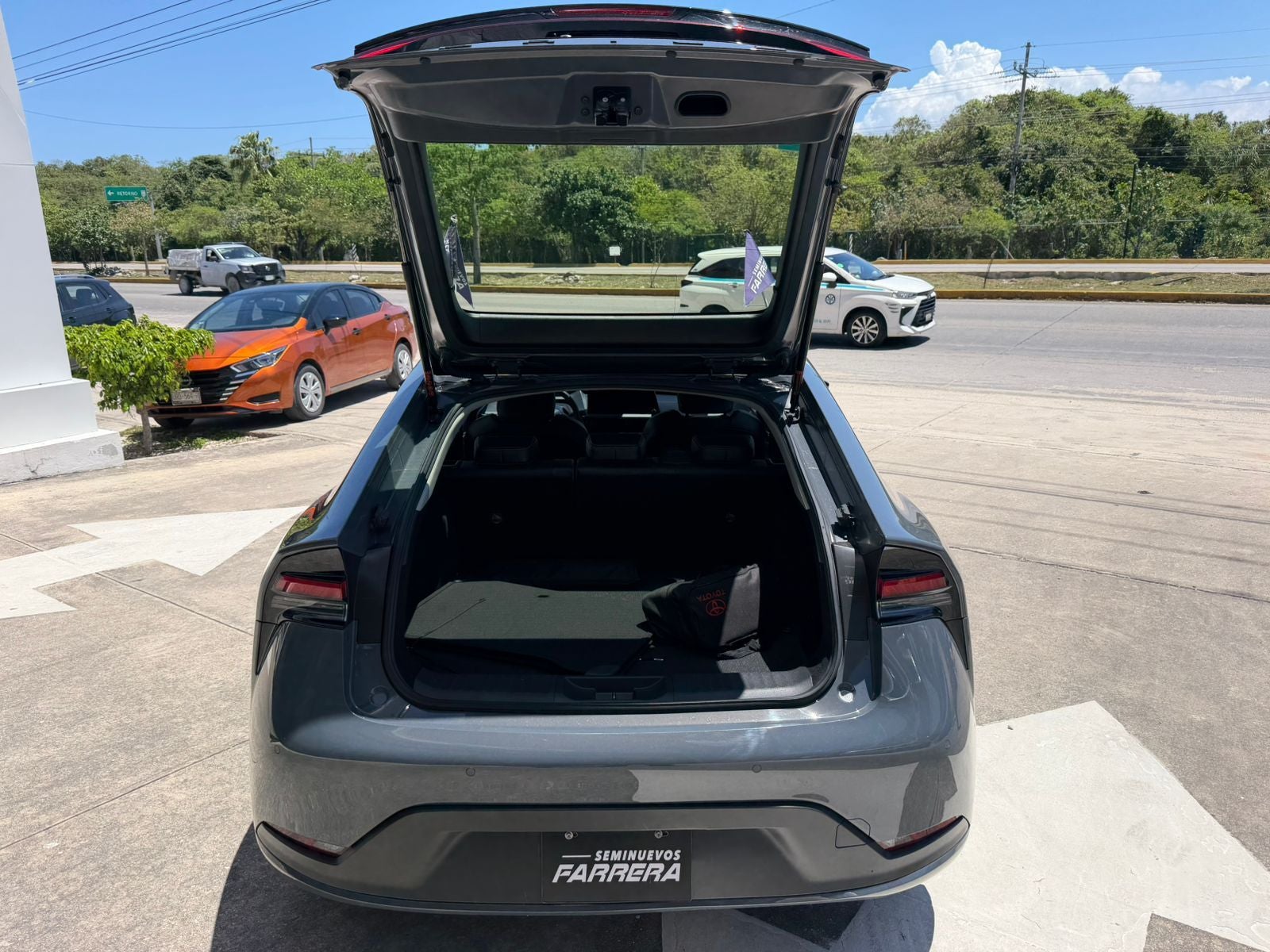 2024 Toyota Prius 1.8 Premium Hev At