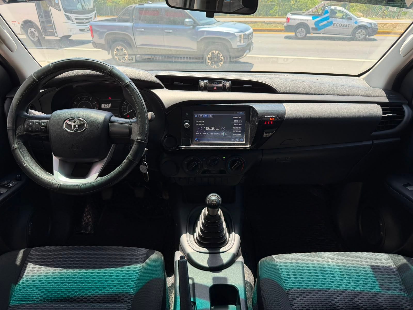 2024 Toyota Hilux 2.7 Doble Cabina Sr Mt
