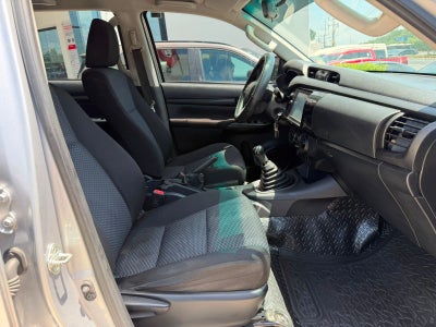 2024 Toyota Hilux 2.7 Doble Cabina Sr Mt
