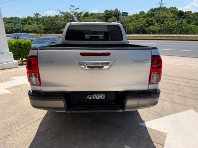 2024 Toyota Hilux 2.7 Doble Cabina Sr Mt