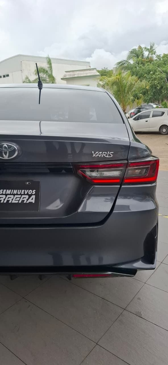 2023 Toyota Yaris 1.5 S Hi Sedan At