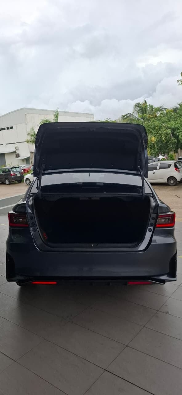 2023 Toyota Yaris 1.5 S Hi Sedan At