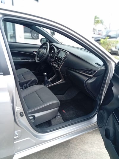 2025 Toyota Yaris 1.5 S Hb At