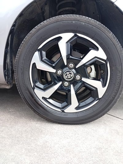 2025 Toyota Yaris 1.5 S Hb At